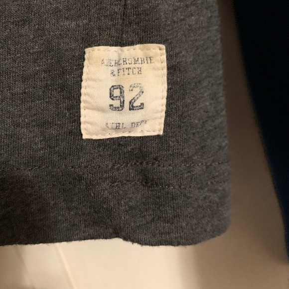 Abercrombie and Fitch Longsleeve - Picture 3 of 6
